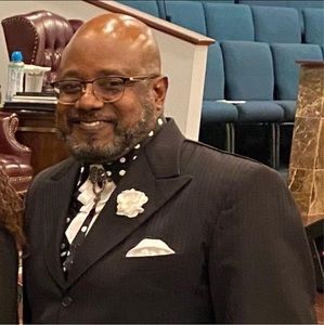 Meet your Posher, Derrick